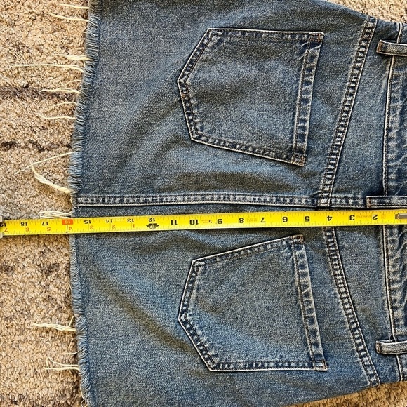 WE THE FREE Full Zip Up Denim Mini Skirt Size - Picture 8 of 10